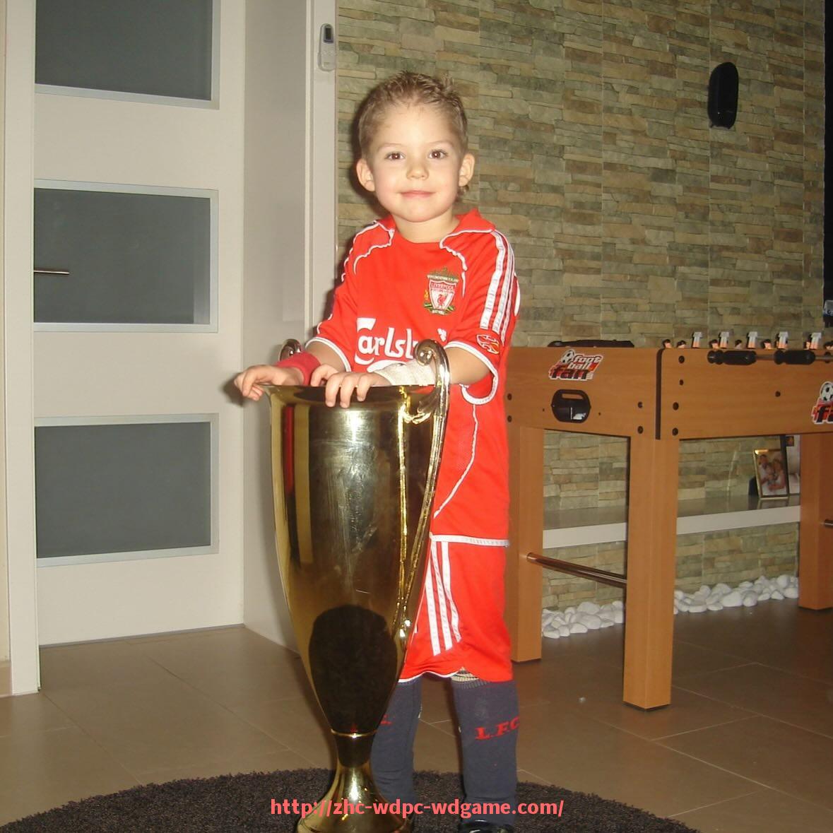 问鼎娱乐官方网站-英超球队比赛名单人数限制：联赛规则与阵容管理技巧